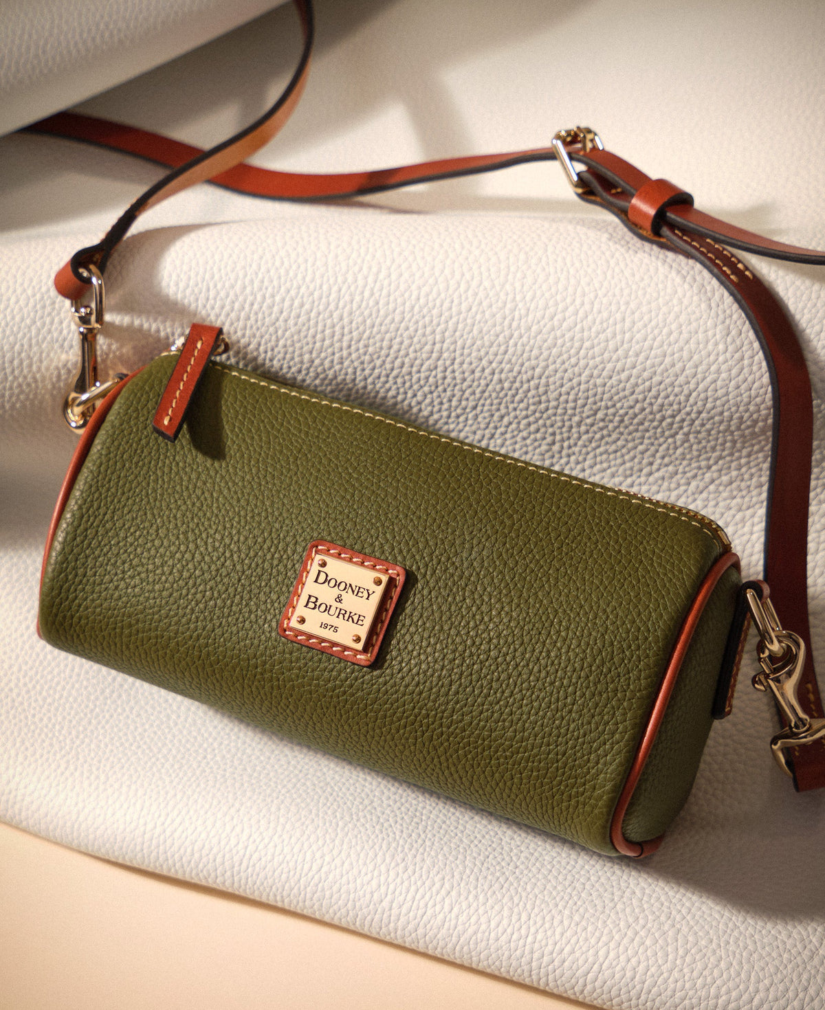 Dooney & Bourke Pebble Grain Barrel Crossbody 20